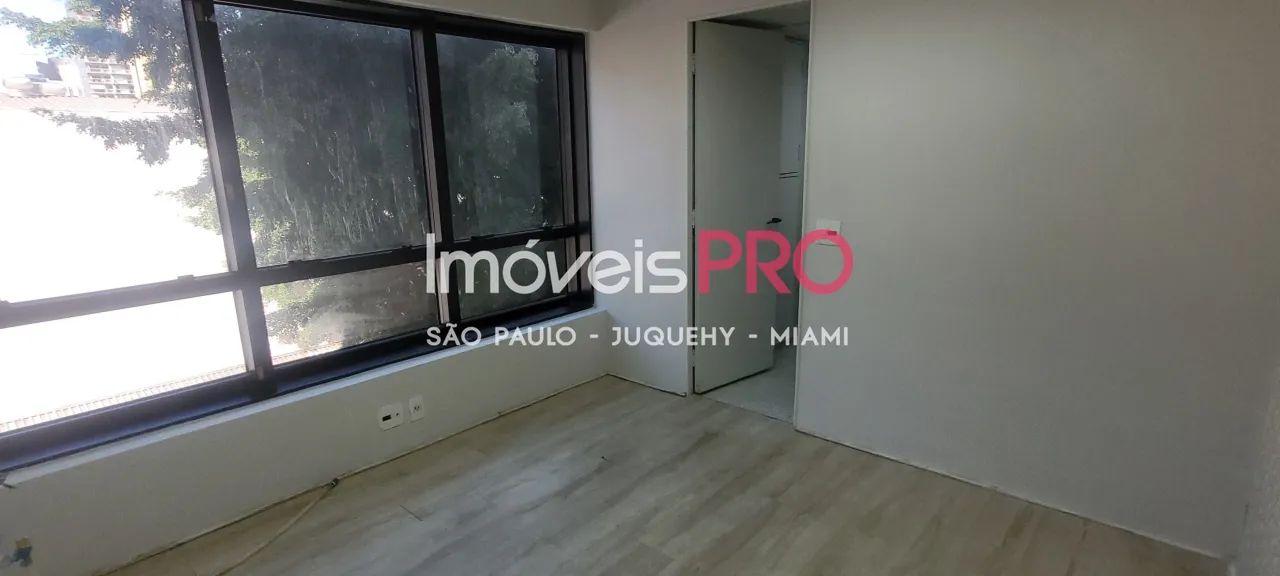 Conjunto em Moema Pássaros com 32m² perto do metrô
