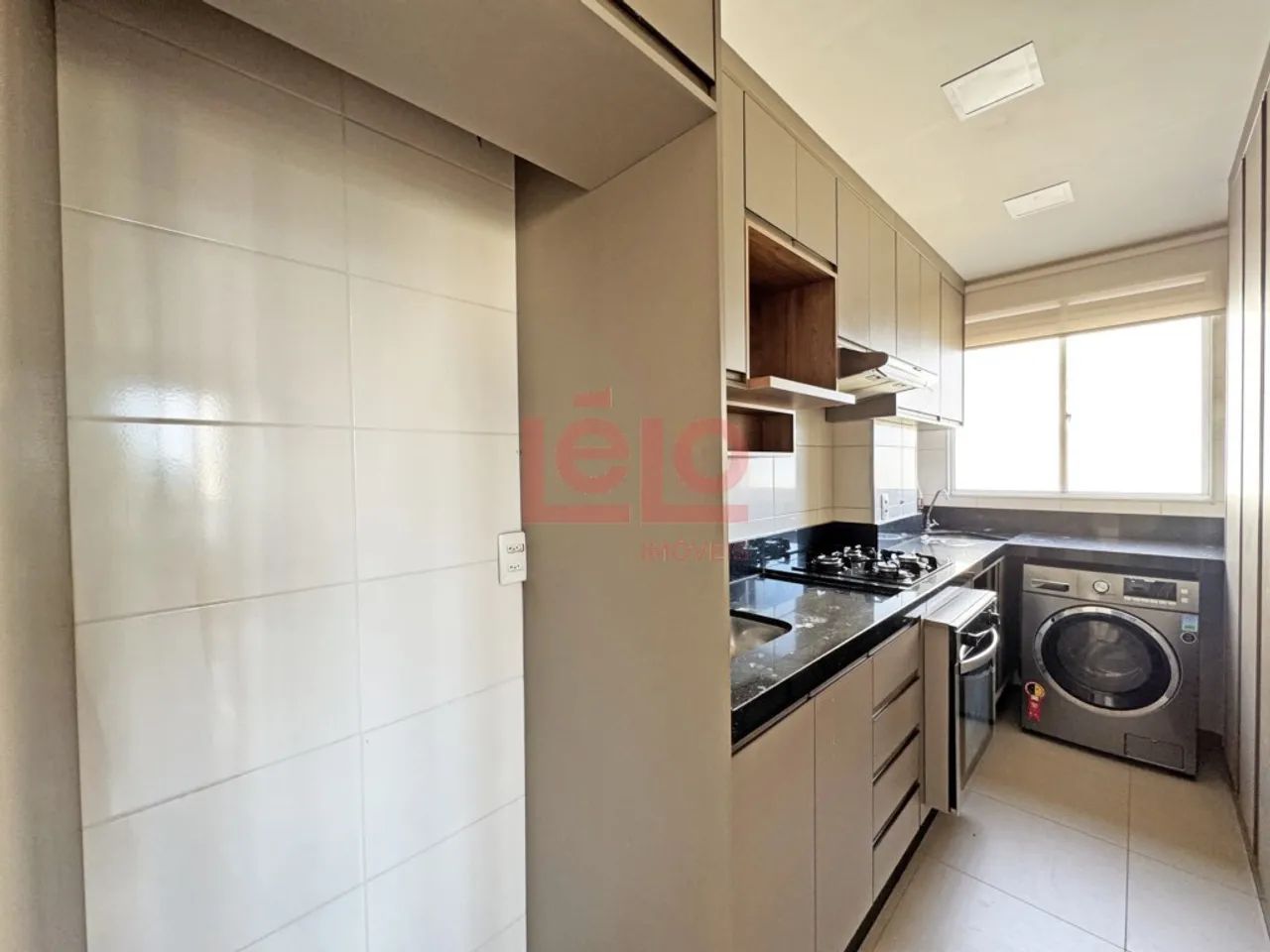 Apartamento Mobiliado - Próx UEM - Sacada com churrasqueira - Foto 5