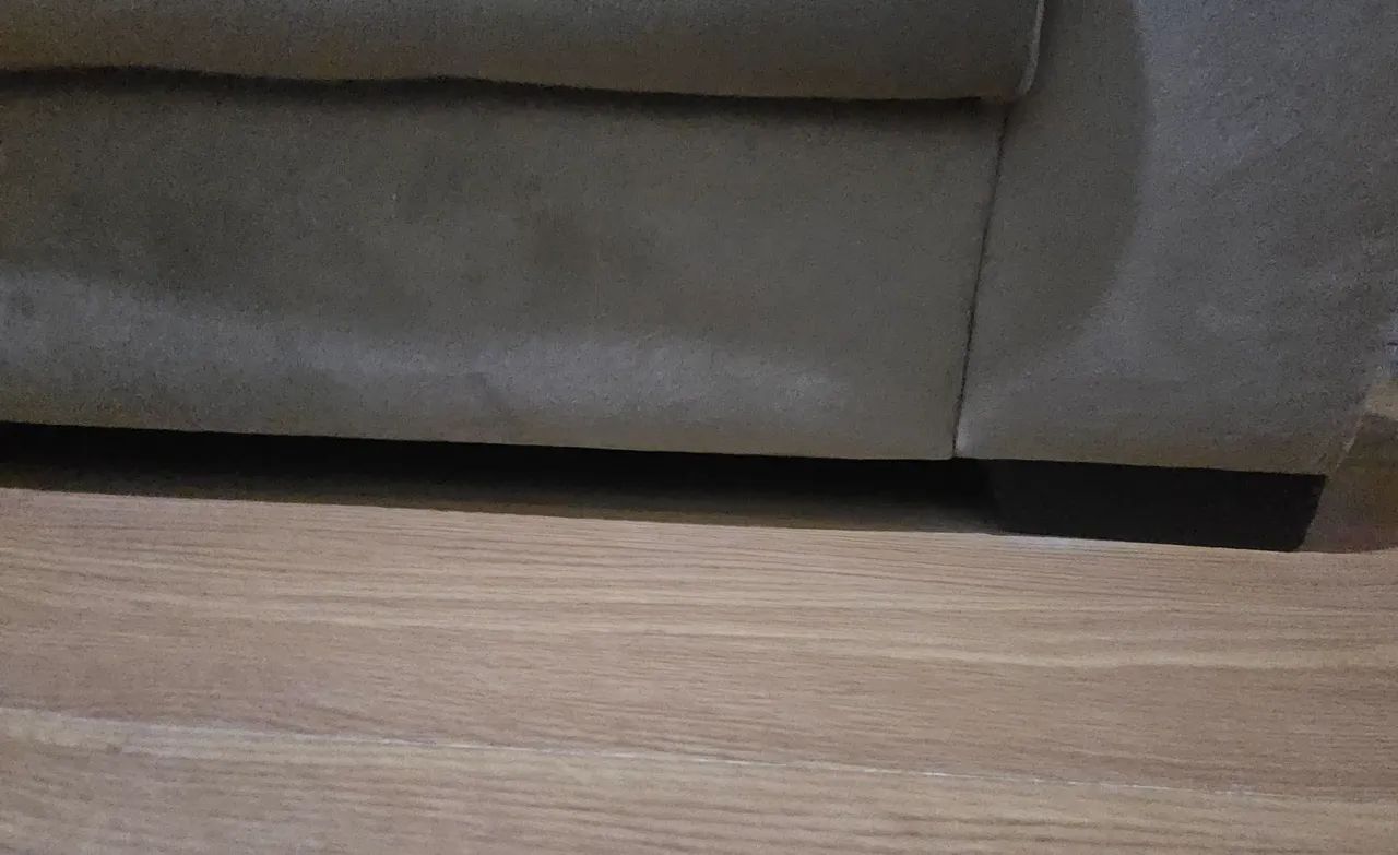 Sofá 4 lugares em suede - Foto 2