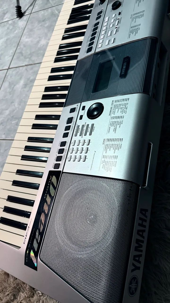 Teclado musical Yamaha psr E-413  - Foto 3