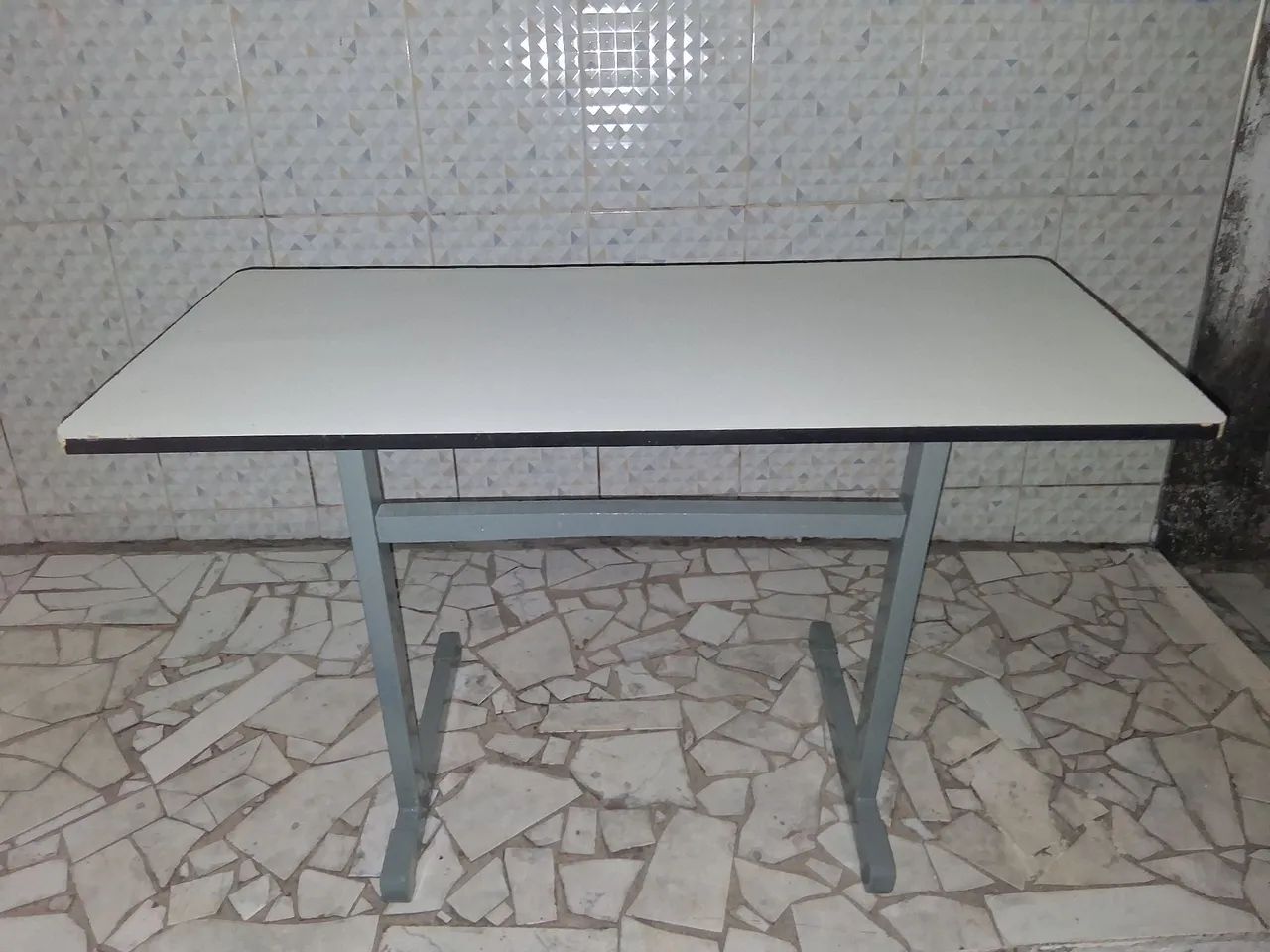 Bancada para máquina de costura 