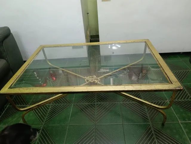 Mesa de Centro Vintage em Ferro Dourado com Tampo de Vidro