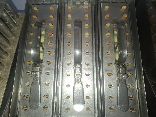 Máquina de picolés + 6 formas + 6 extratores + 2 alinhadoroes - Foto 4
