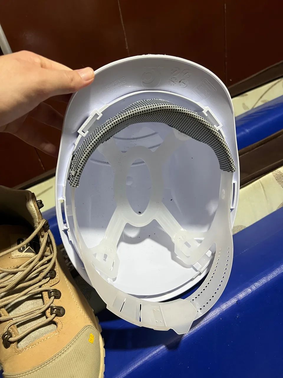 Bota tamanho 36 bico de aço e capacete  - Foto 5
