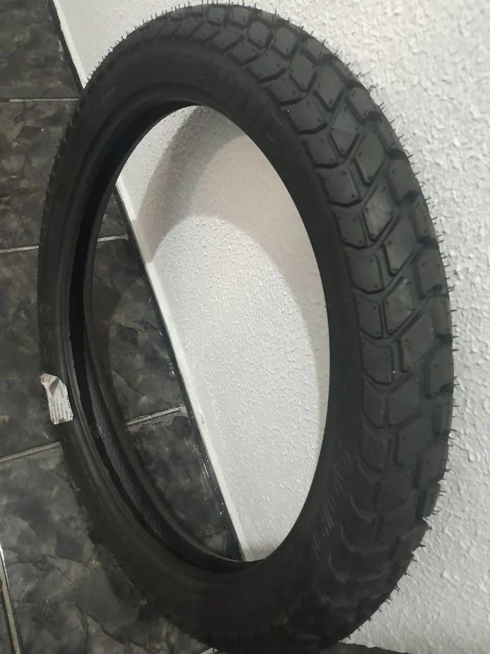 Vendo pneu dianteiro, novo marca technic pra bros e crosser.