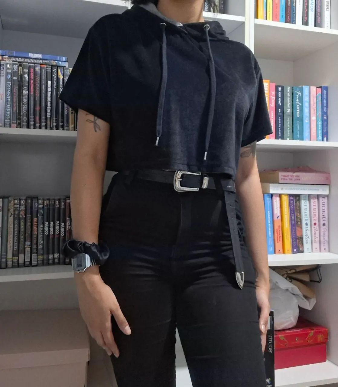 Blusa Cropped Moletom - Suede Preto - P - Foto 2
