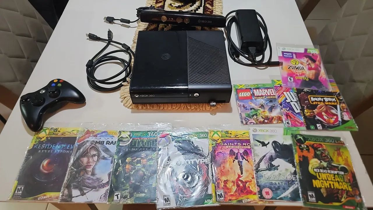 Xbox 360 Super Slim 
