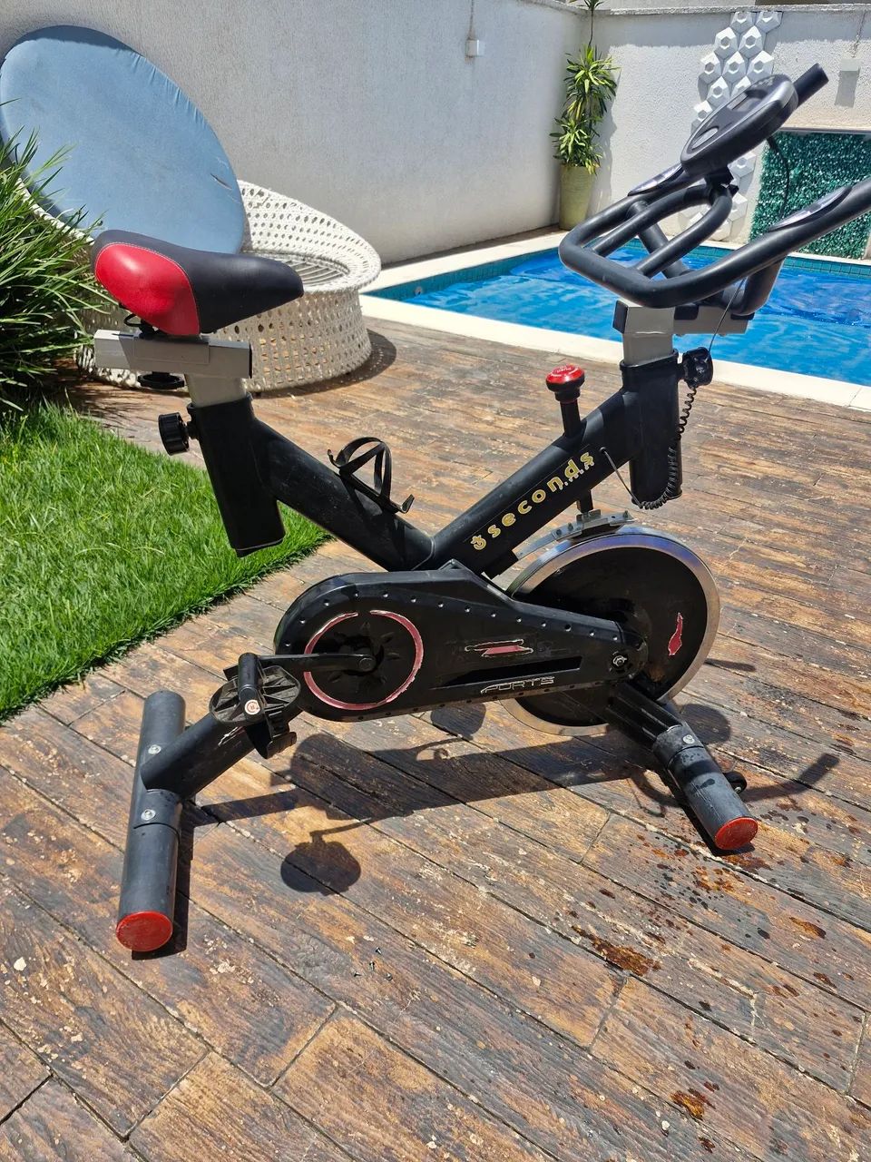 BICICLETA ERGOMÉTRICA USADA