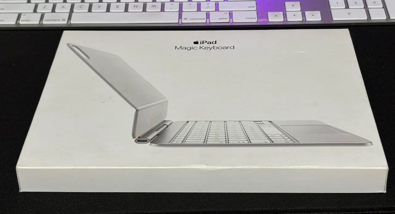 Apple Magic Keyboard (11?)