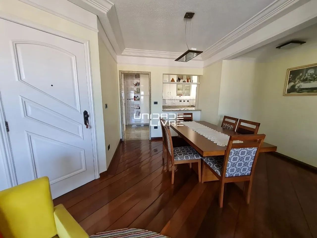 Apartamento de 3 Dorms, 2 suítes, Praça do Habib's