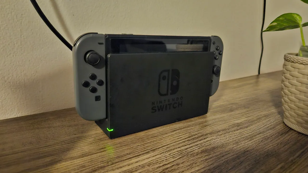 Nintendo Switch Original Hac-001(-01) 32gb Standard Cor Cinza