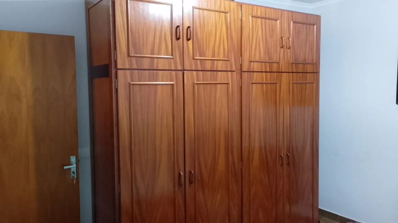 Jogo de quarto guarda roupa e cama - Foto 3