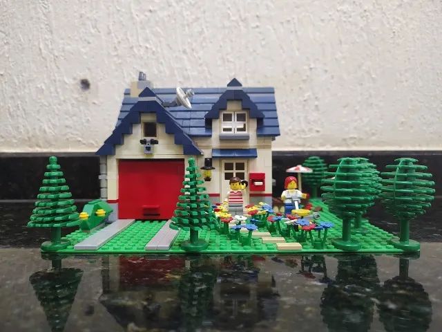 Lego Creator Apple Tree House 5891