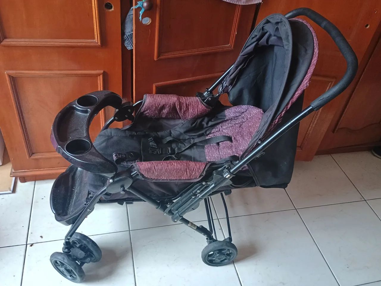 Carrinho de bebê e bebê conforto  - Foto 3