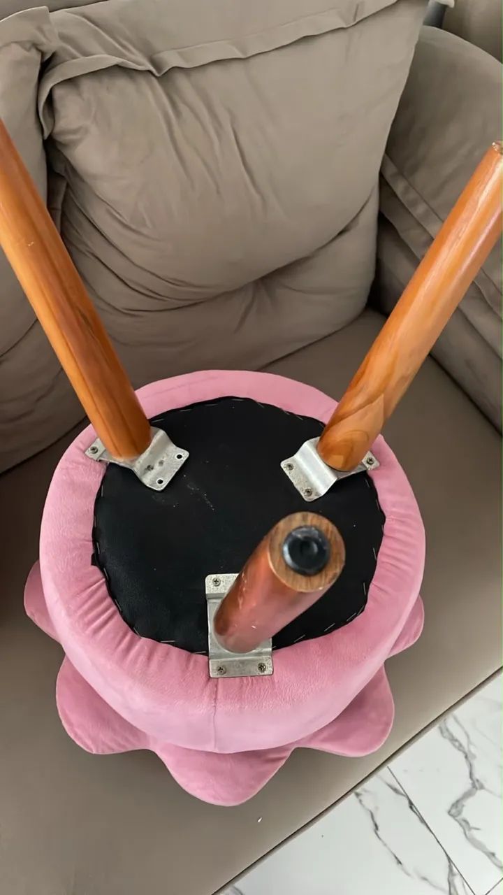 Poltrona e puff de luxo 250,00 - Foto 3