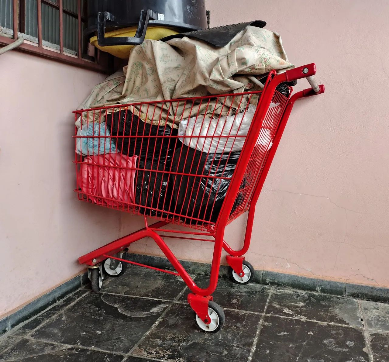 Carrinho de compras 210 L em perfeito estado