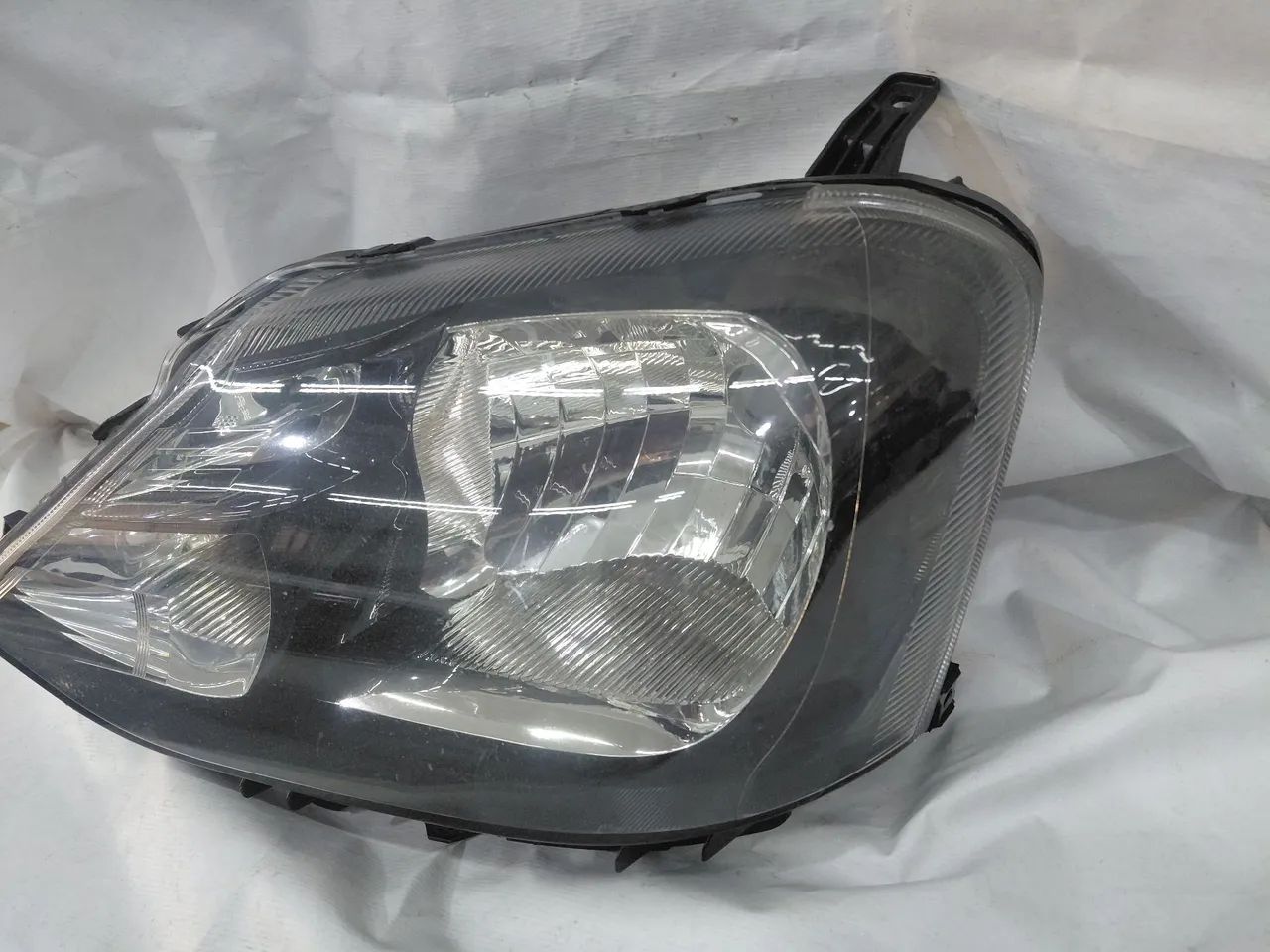 Farol Etios esquerdo Máscara Negra  - Foto 5