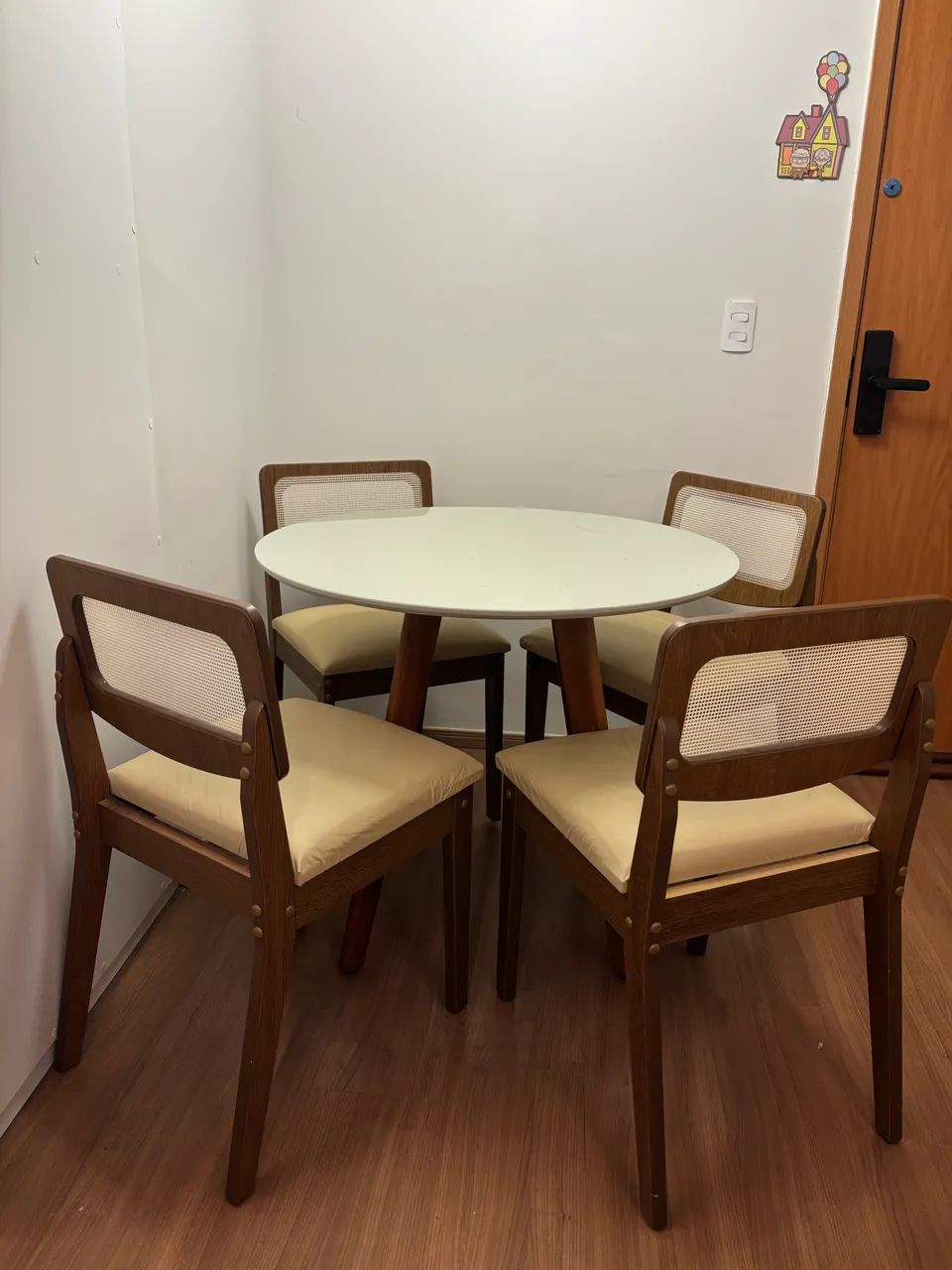 Conjunto mesa e cadeira  - Foto 4