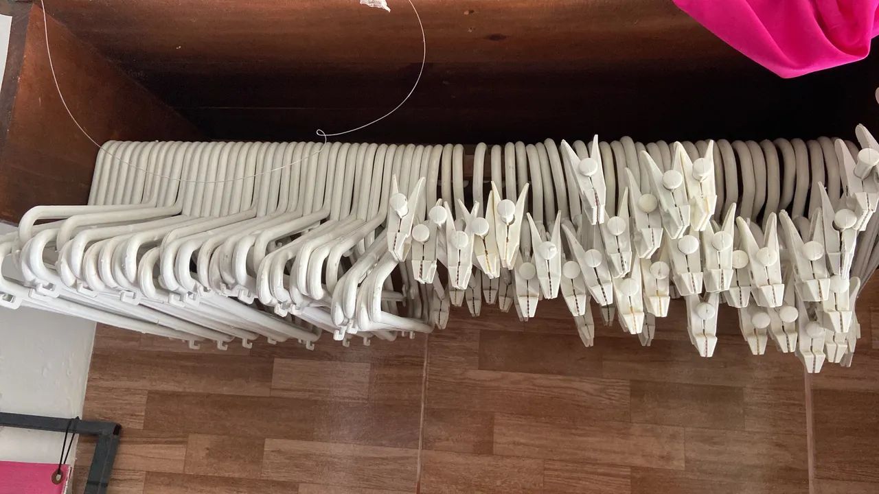 Cabides para loja