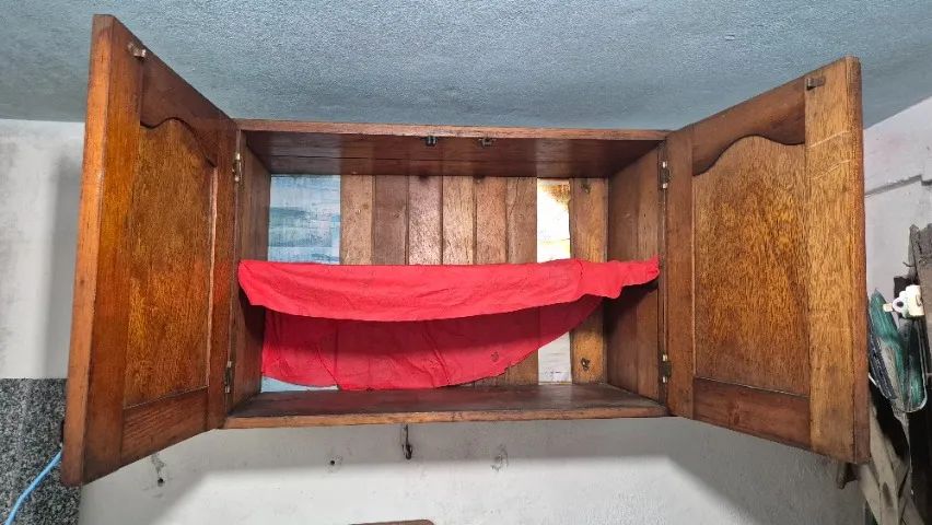 Conjunto prateleira e armário de madeira - Foto 5