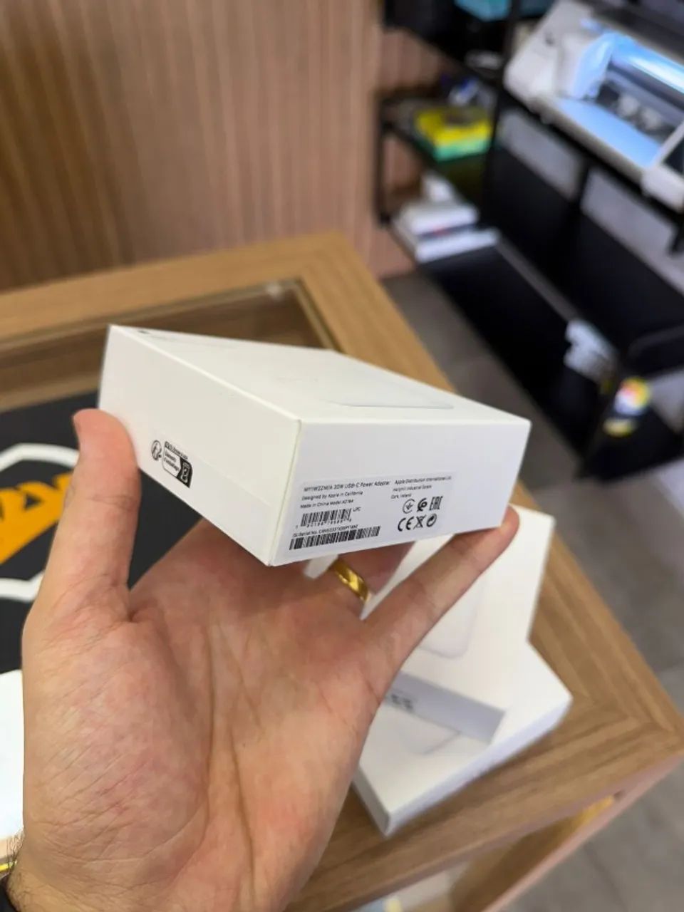 Fonte 30w Apple Original Macbook Air iPhone - Foto 5