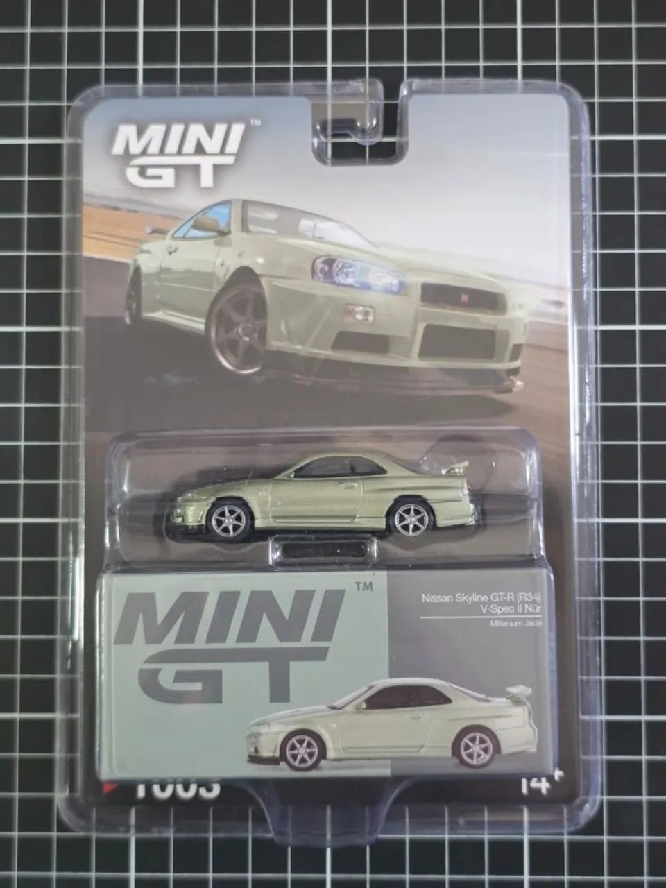 Nissan Skyline GT-R R34 V-Spec Millenium Jade - MiniGT