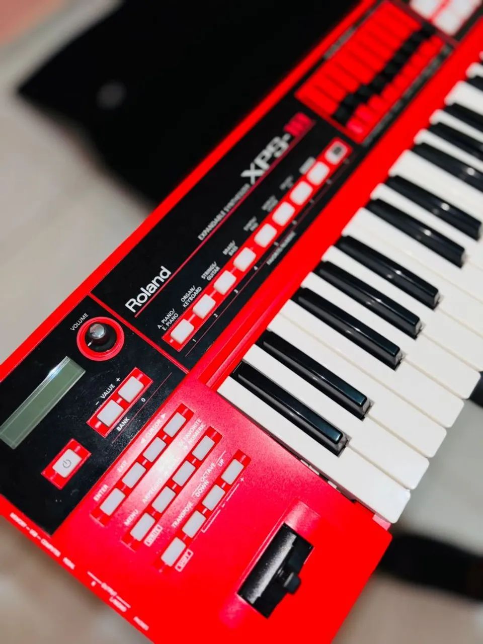 Teclado profissional Roland XP S 10 obs.com capa e suporte  - Foto 5