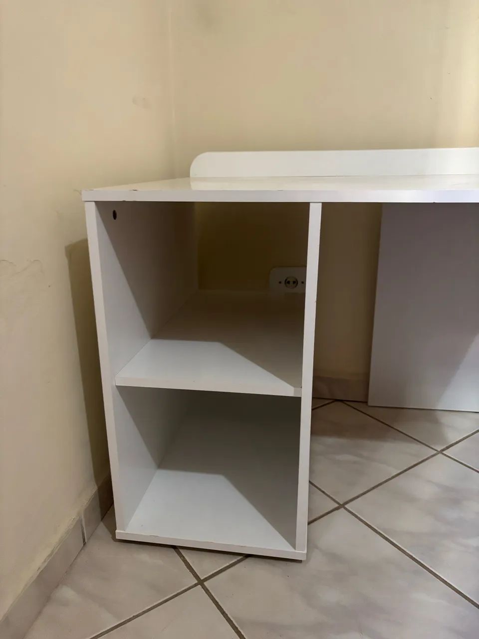 Escrivaninha infantil em Mdf