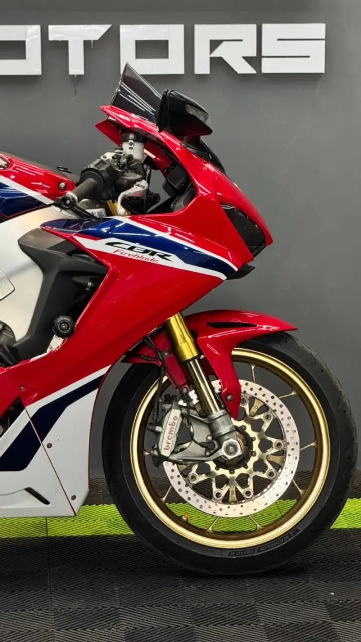 ? HONDA CBR 1000RR  - Foto 3