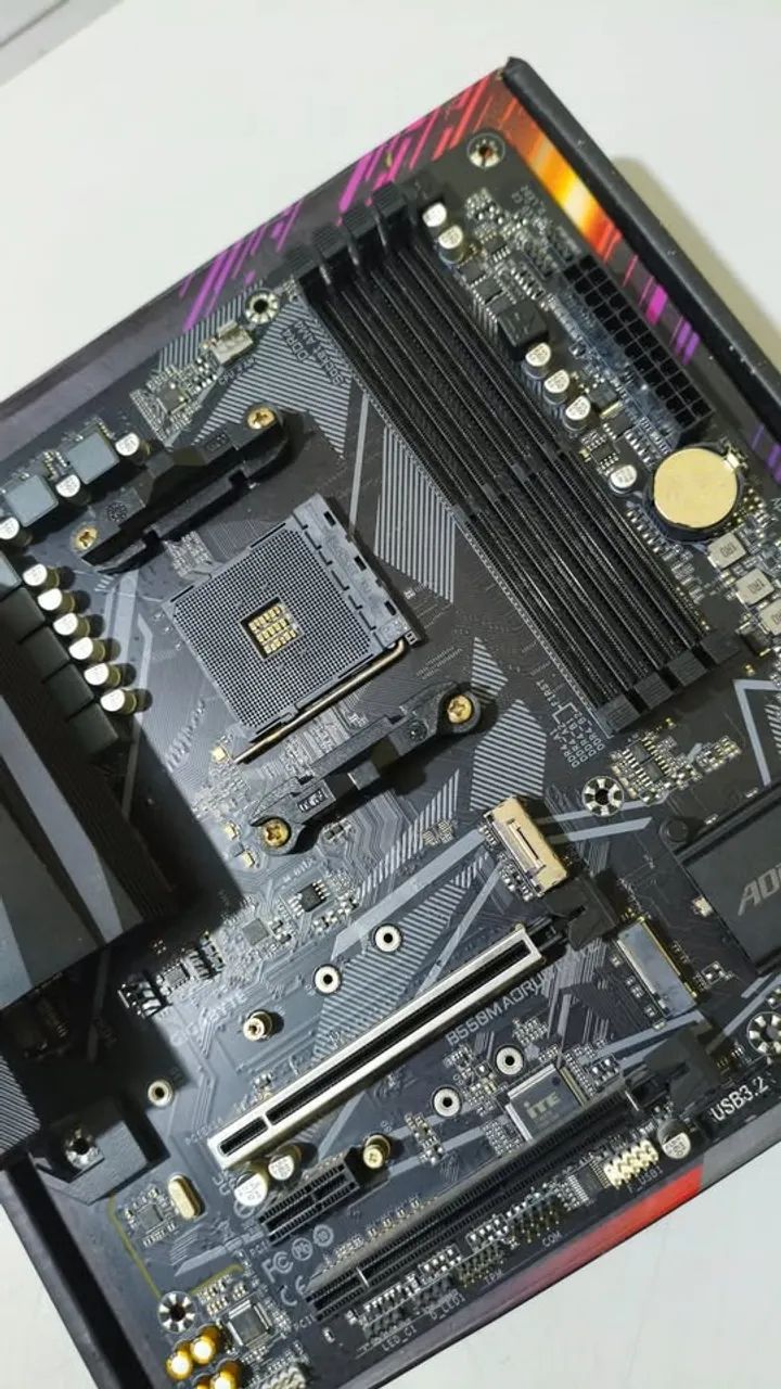 Placa Mãe Gigabyte B550M Aorus Elite