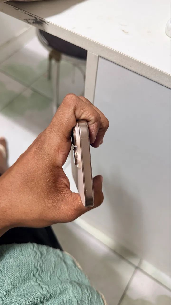 Vendo iPhone 16 pro Max 256 - Foto 4