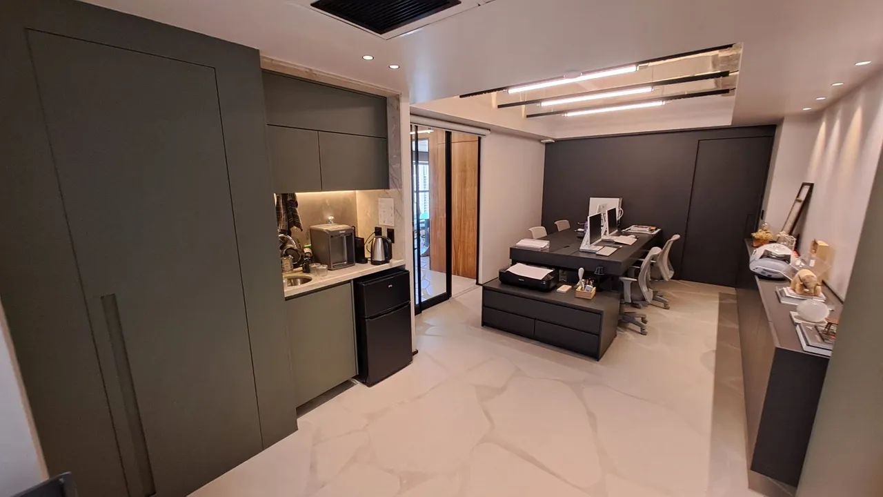 OPORTUNIDADE!! SALA 69m²  MANHATTAN 22° ANDAR MOBILIADA!!  - Foto 2