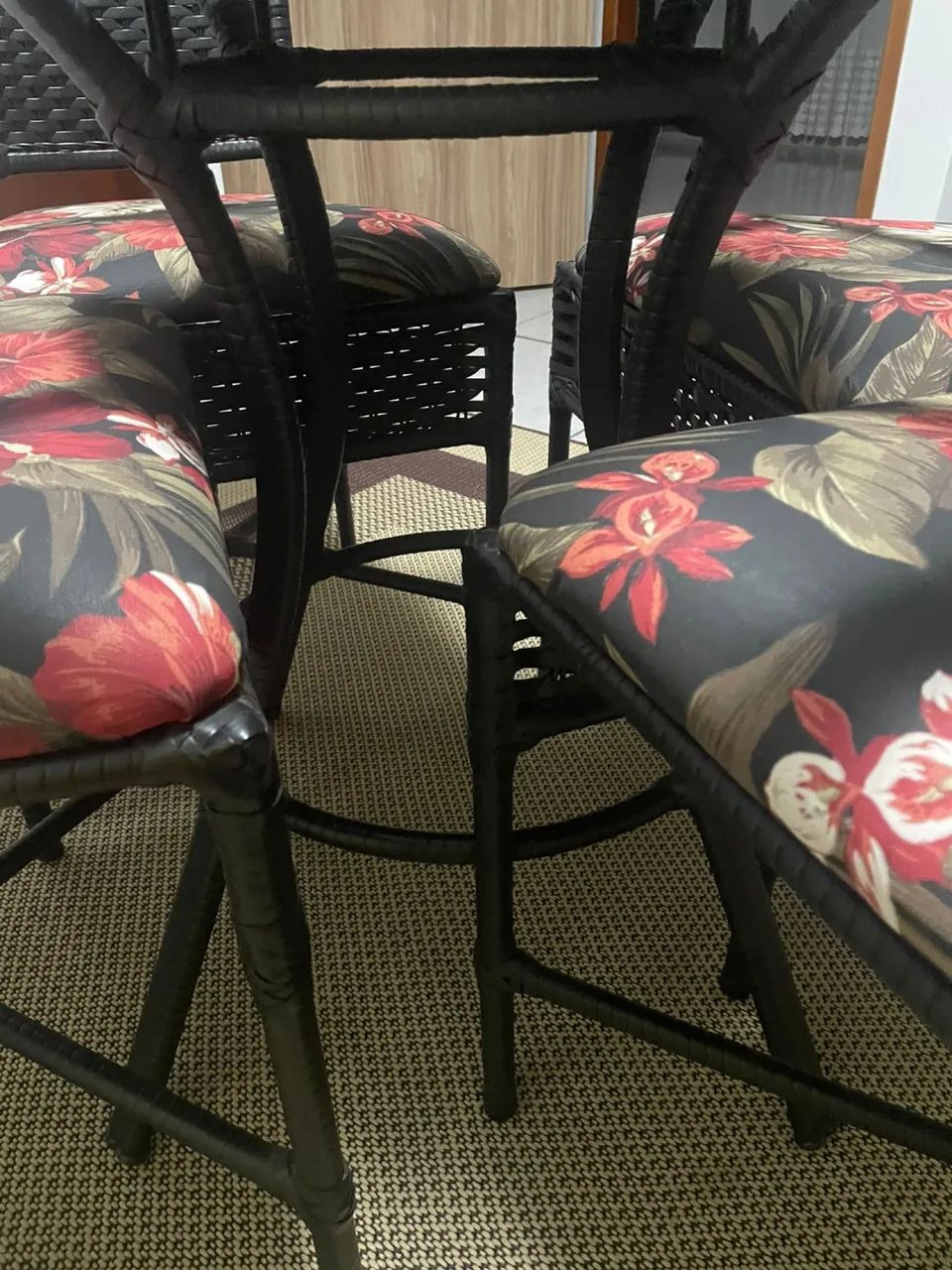 Mesa com tampo de vidro NOVA - Foto 2