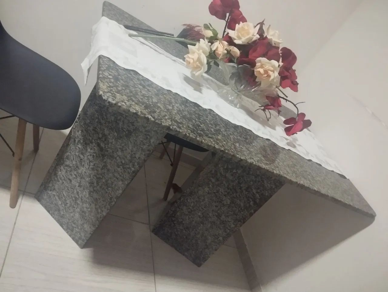 MESA DE GRANITO EM PERFEITO ESTADO!!!!65163273690497122