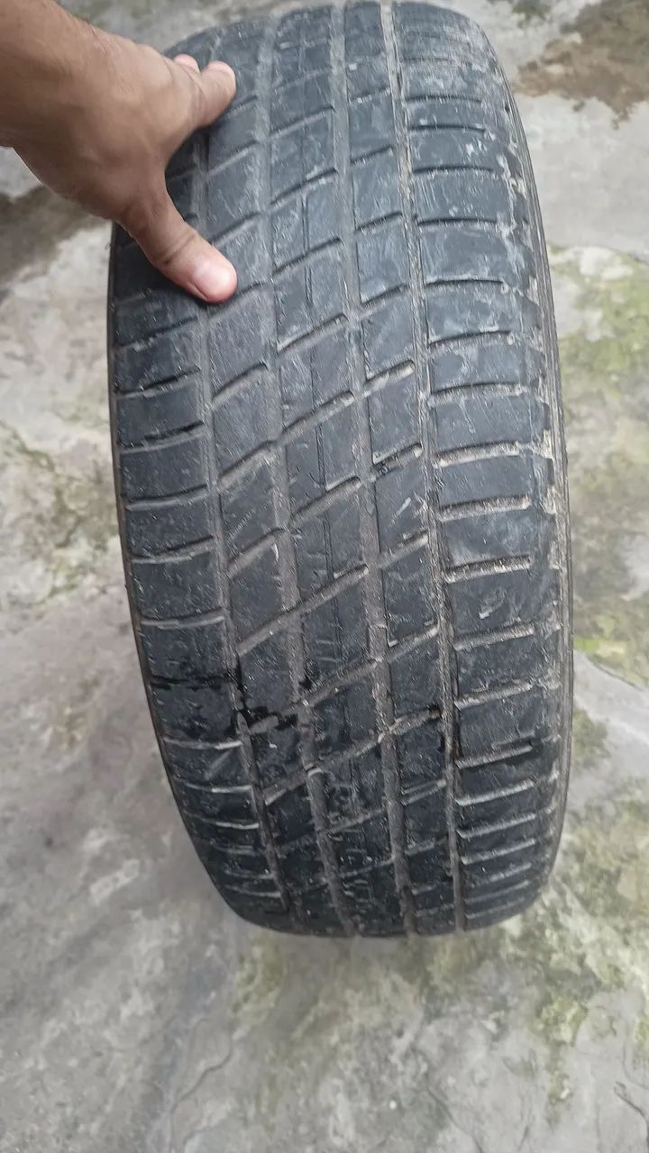PNEU 215/65 16 PIRELLI SCORPIONS USADO  - Foto 4