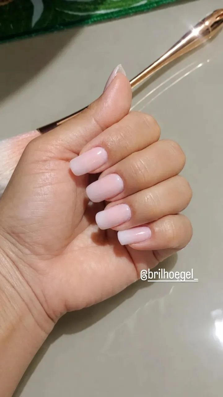 Unhas de gel
