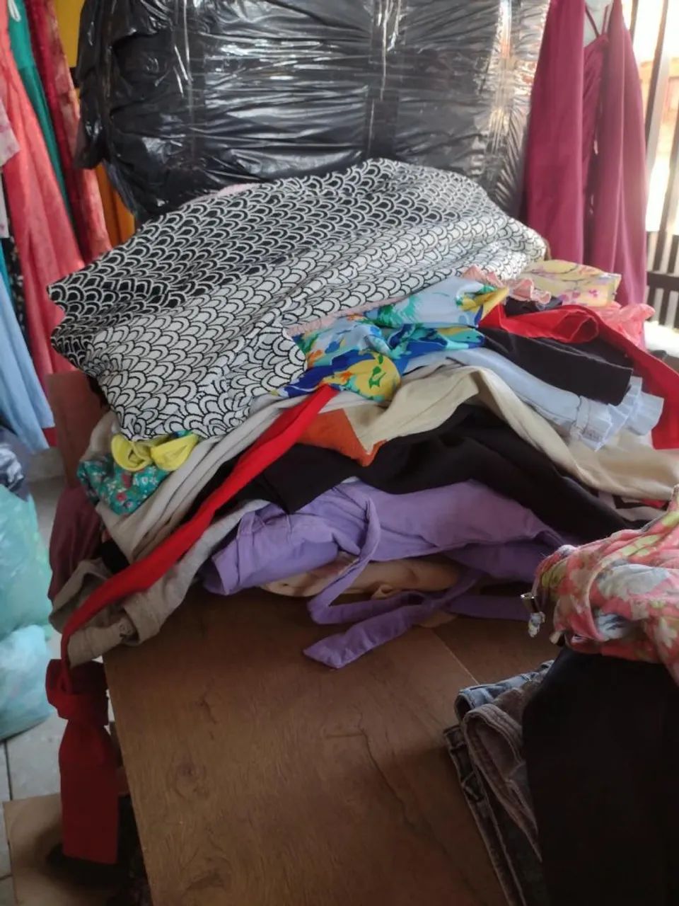 Roupas pra reuso em.otimo estado. - Foto 2