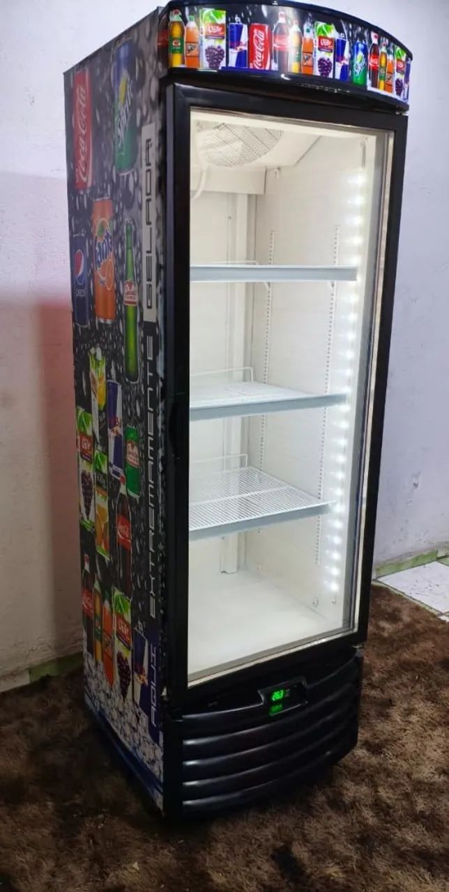 Expositor para Refrigerantes e Latinhas