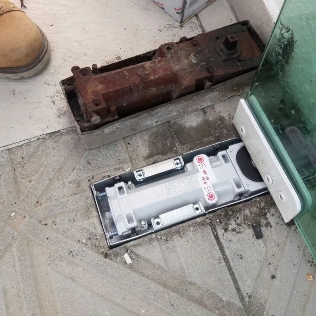 Manutenção e assistência Técnica em Molas Dorma e Vidro Temperado