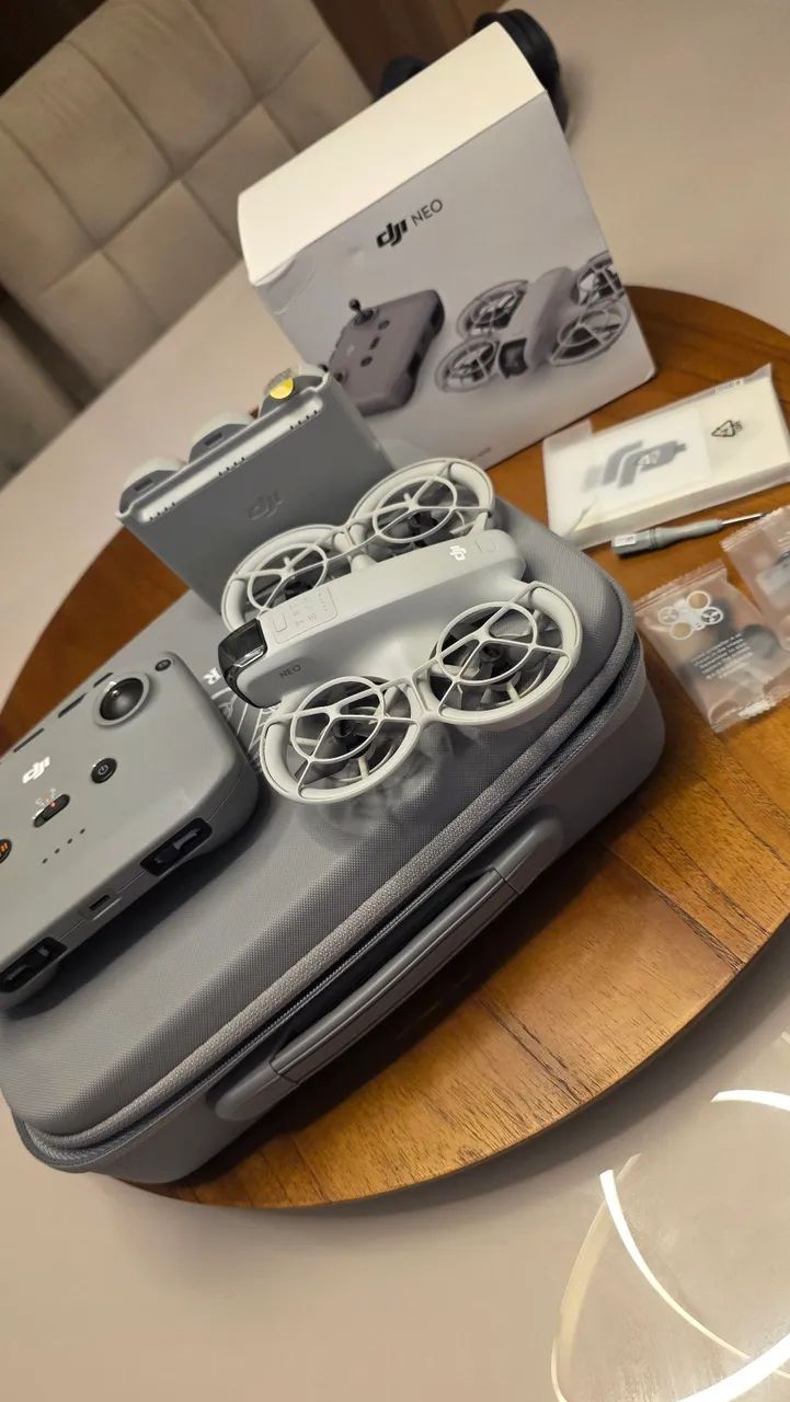 DJI Neo Fly More Combo + Controle + 3 Baterias + Case - Impecável - Foto 3