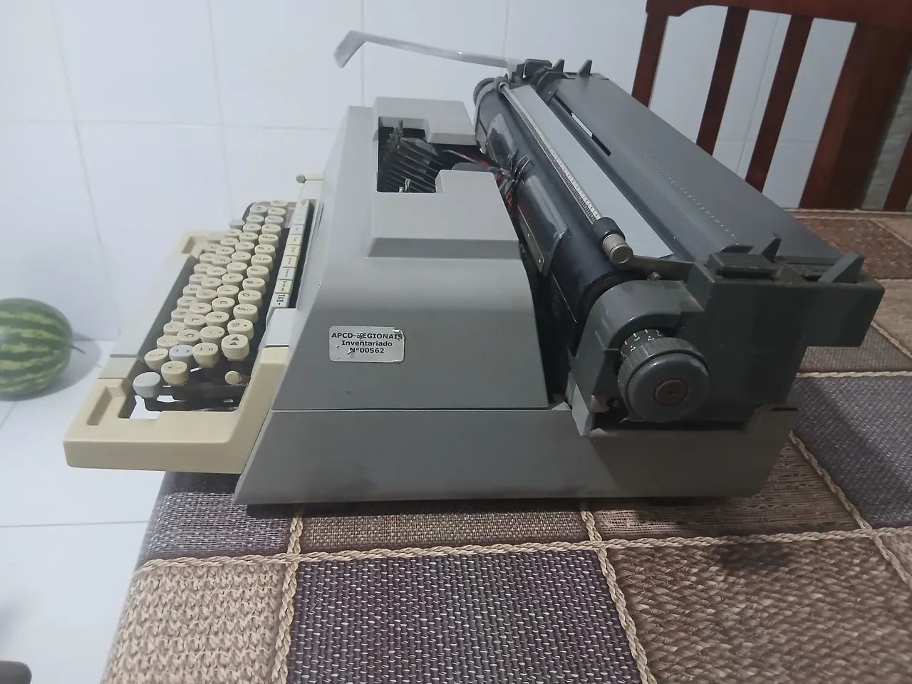 Maquina de escrever olivetti 98 - Foto 5