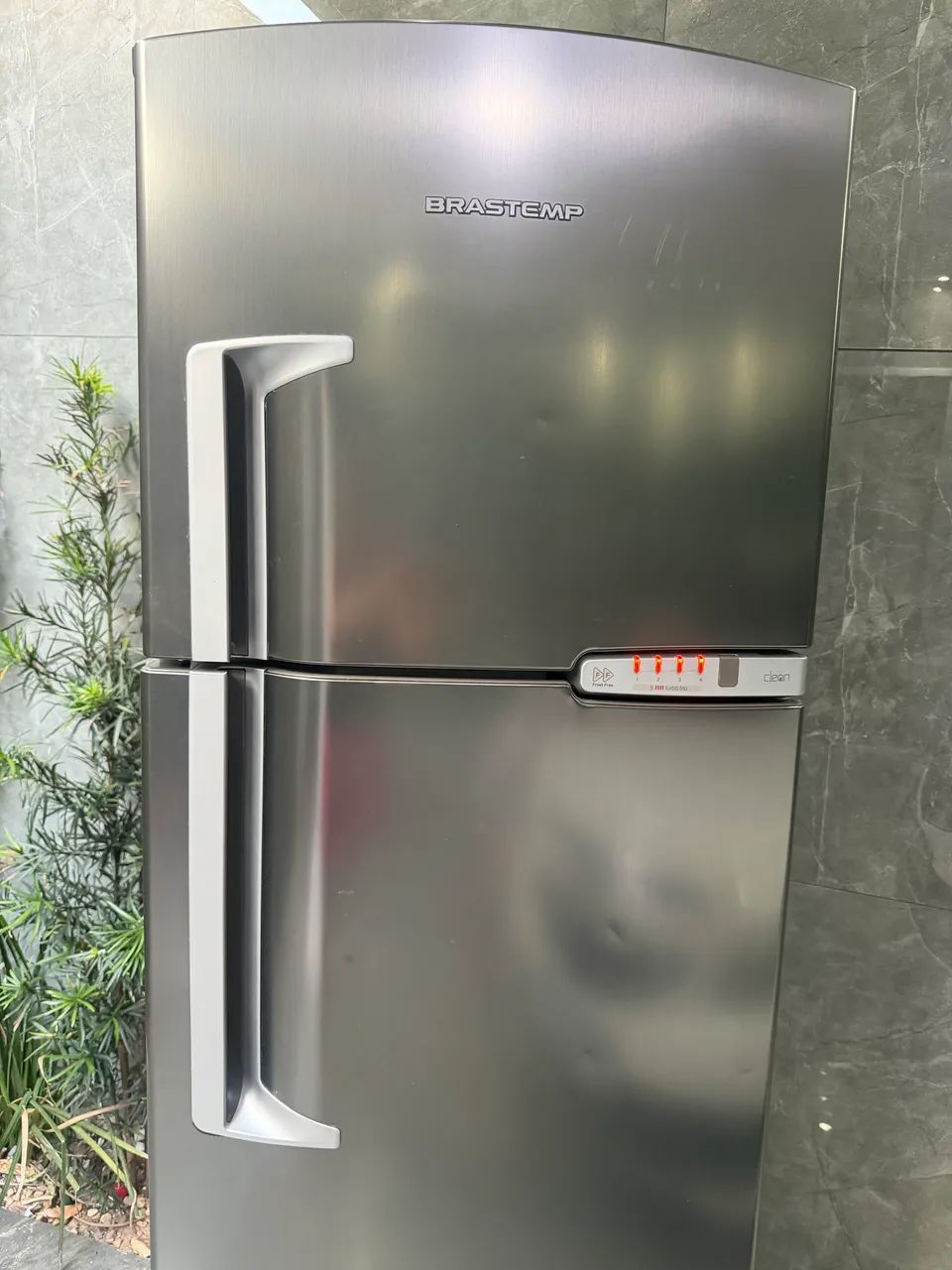 Geladeira Brastemp Duplex Fros Fre inox semi nova 220v - Foto 2