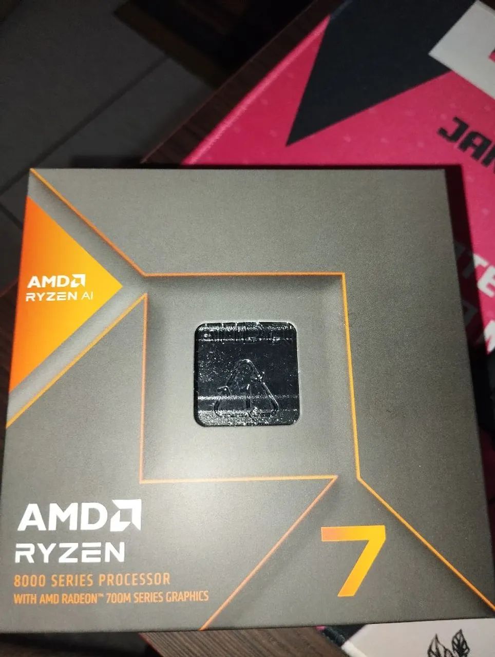 Ryzen 7 8700G - Foto 3