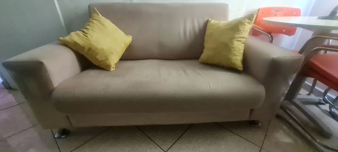 Sofá 2 lugares com almofadas  - Foto 2