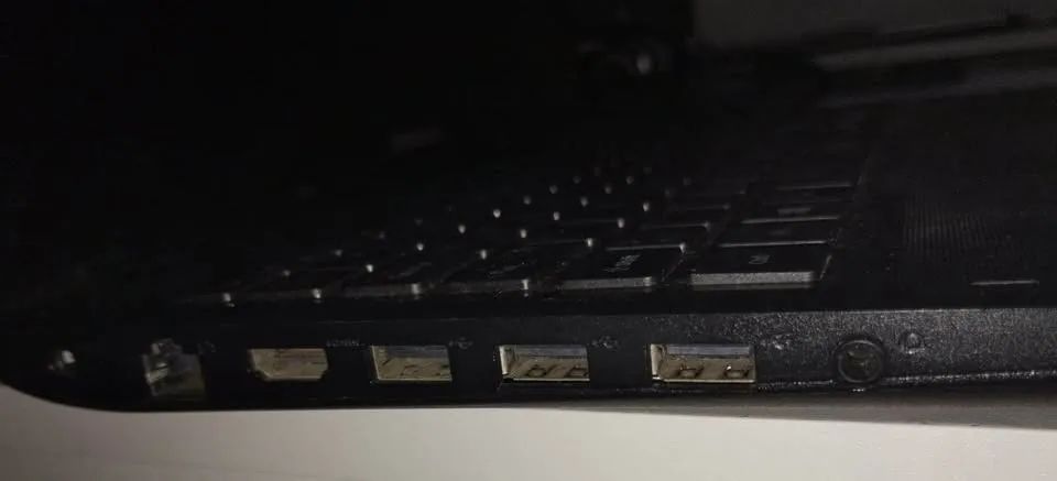 Notebook Samsung Essentials E21 NP300E5M - Foto 3