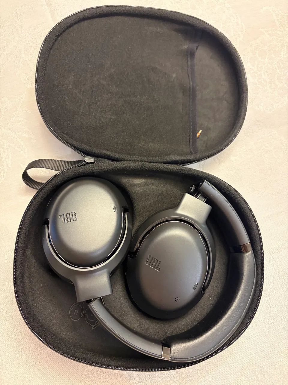 Fone JBL Tour One M2