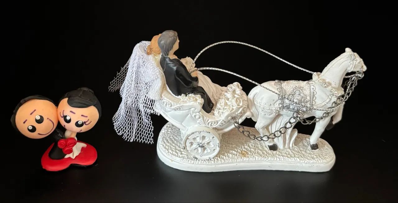 Decoração/topo de bolo/ Mini casal  - Foto 3