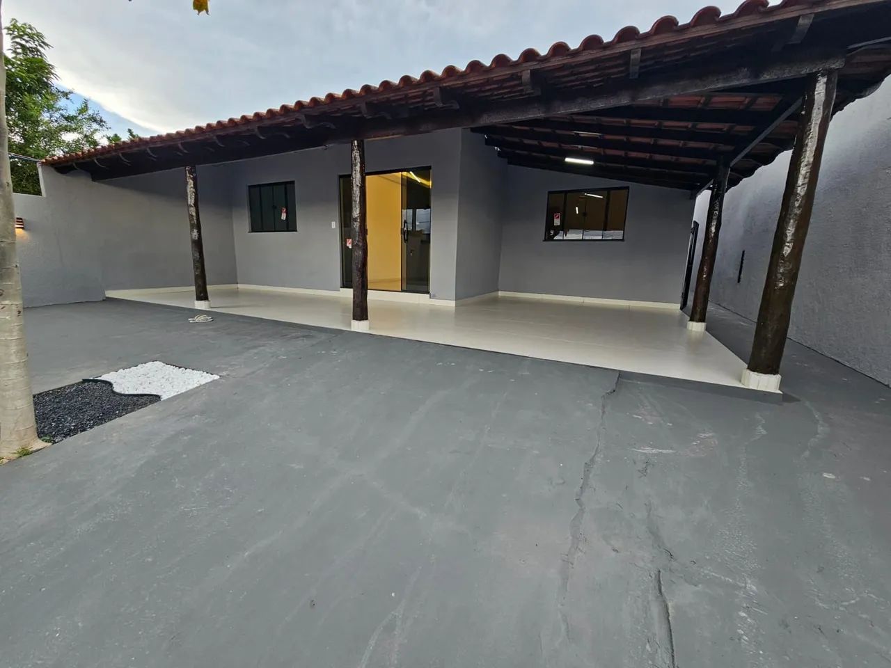 Casa nova a venda no Tijucal 