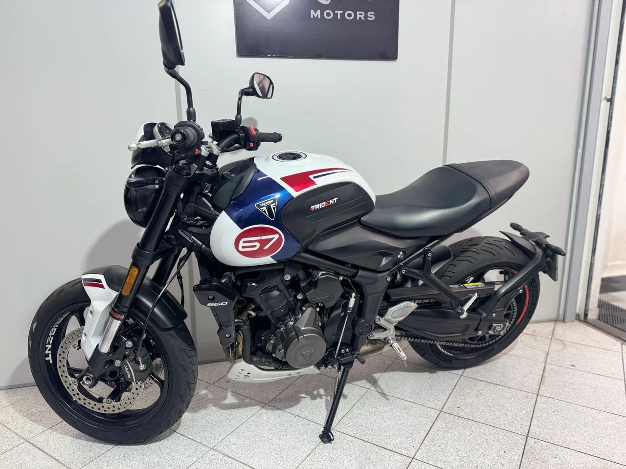 TRIUMPH TRIDENT 660 TRIBUTE EDITION - Foto 2