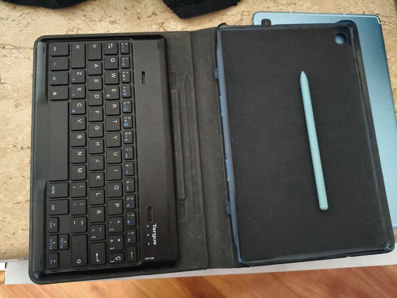 Galaxy Tab S6 LITE, ACOMPANHA CAPA TARGO COM TECLADO E CANETA - Foto 3